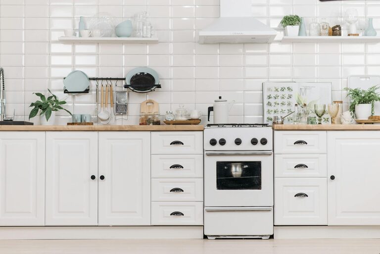 How to Make Your Kitchen Counters Clutter-Free: Practical Tips